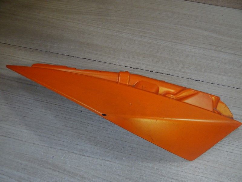 cache latéral arrière droit KTM 990 Superduke 2005/2012