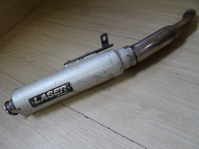 Silencieux d'échappement et son tube intermédiaire Laser  Motos diverses (31.5077.MB)