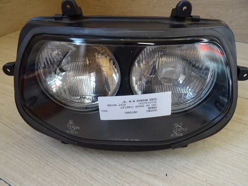 Phare optique avant Suzuki 
1100 GSXR type GV73D 1991/1992