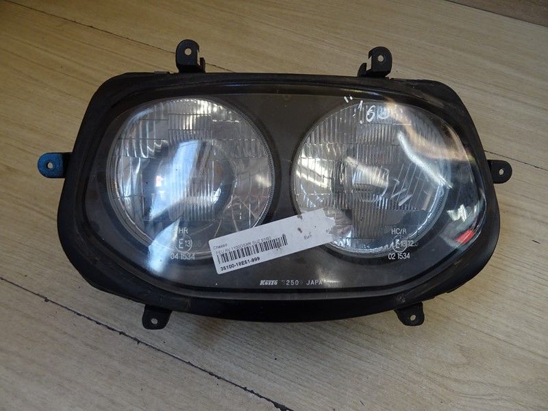 Phare optique avant Suzuki 
1100 GSXR type GV73D 1991/1992