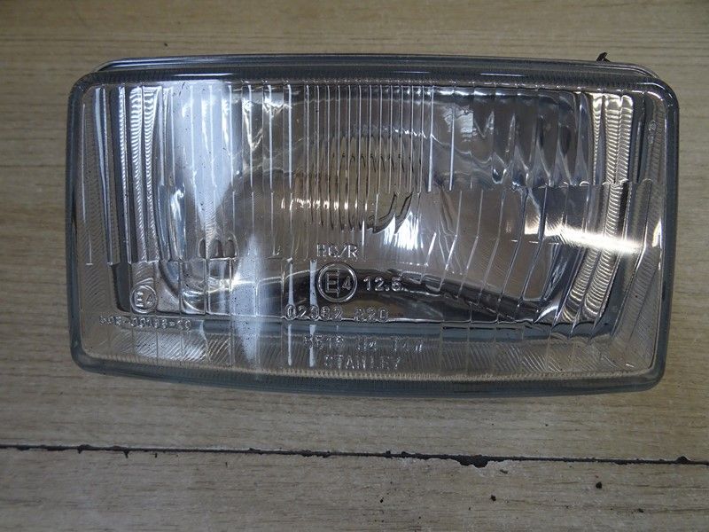 Phare optique avant Suzuki 
750 DR type SR41A 1988/1989 // 
800 DRS type SR42A 1990