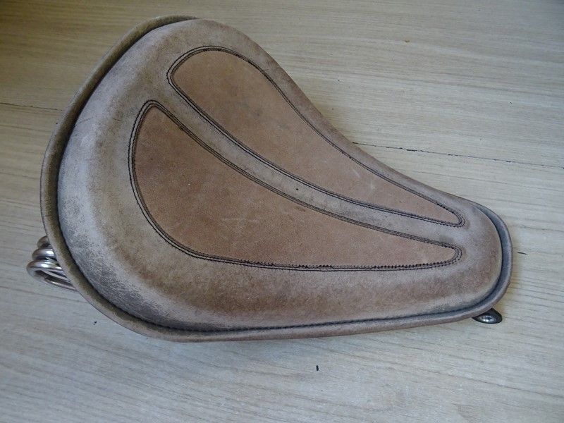 Selle solo cuir en accessoire d'origine Harley Davidson nombreux modèles (RDW 92/61-0067)