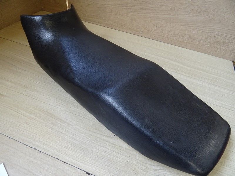 Selle d'origine Kawasaki 
GPX 750 R type ZX750F 1987/1990 (53001-1482)