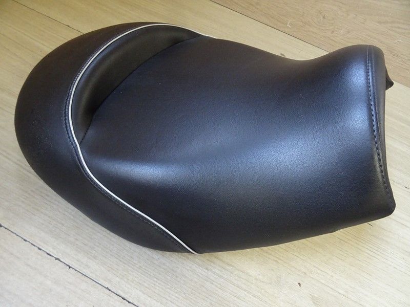 Selle pilote Triumph 2300 Rocket III 2005/2018 (T2301820)