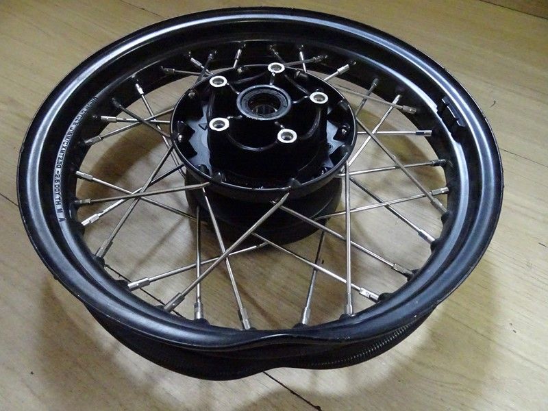 Roue avant d'origine double disque en 16 x 2,50 Triumph 1200 Bobber black 2018/-